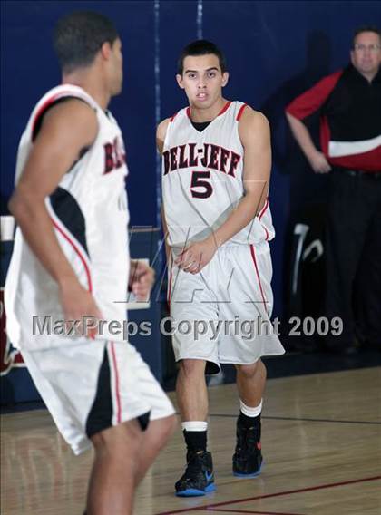 Thumbnail 3 in Fox-Canada vs. Bellarmine-Jefferson (Bell-Jeff Tournament) photogallery.