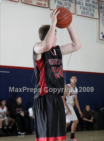 Thumbnail 3 in Fox-Canada vs. Bellarmine-Jefferson (Bell-Jeff Tournament) photogallery.
