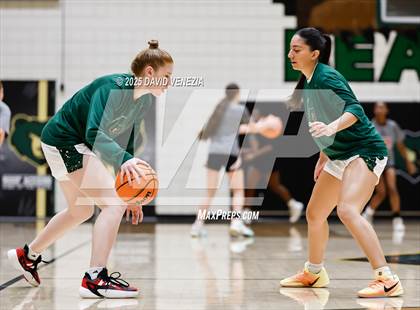 Thumbnail 3 in TMI-Episcopal @ Basha photogallery.