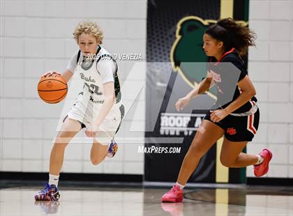 Thumbnail 3 in TMI-Episcopal @ Basha photogallery.