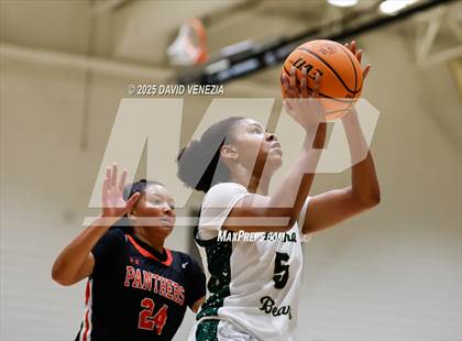 Thumbnail 1 in TMI-Episcopal @ Basha photogallery.