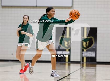 Thumbnail 1 in TMI-Episcopal @ Basha photogallery.