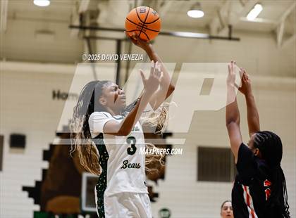 Thumbnail 1 in TMI-Episcopal @ Basha photogallery.