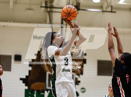 Thumbnail 3 in TMI-Episcopal @ Basha photogallery.