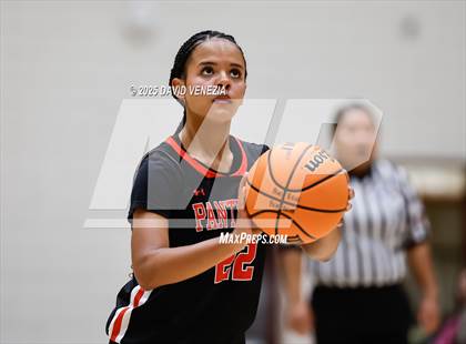 Thumbnail 3 in TMI-Episcopal @ Basha photogallery.