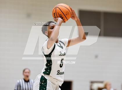 Thumbnail 2 in TMI-Episcopal @ Basha photogallery.