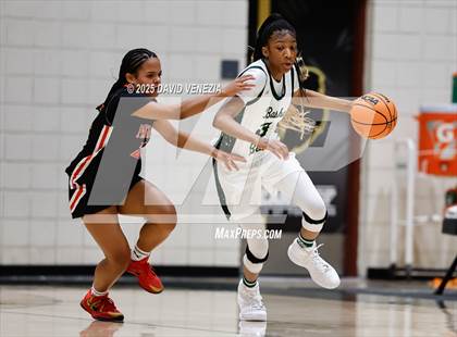 Thumbnail 1 in TMI-Episcopal @ Basha photogallery.