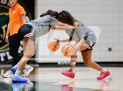 Thumbnail 3 in TMI-Episcopal @ Basha photogallery.