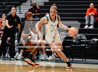 Thumbnail 3 in TMI-Episcopal @ Basha photogallery.