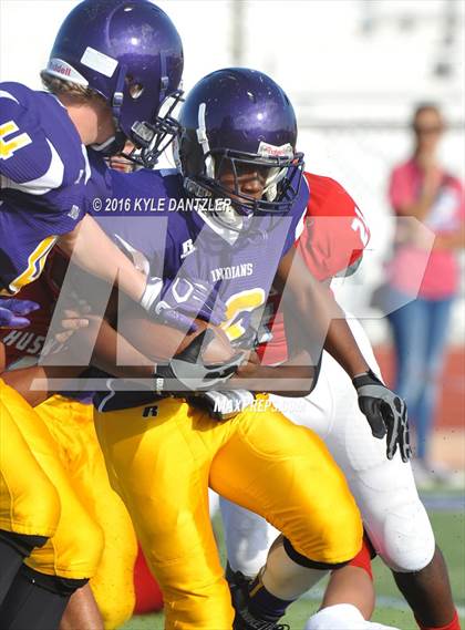 Thumbnail 1 in Hirschi @ Sanger photogallery.