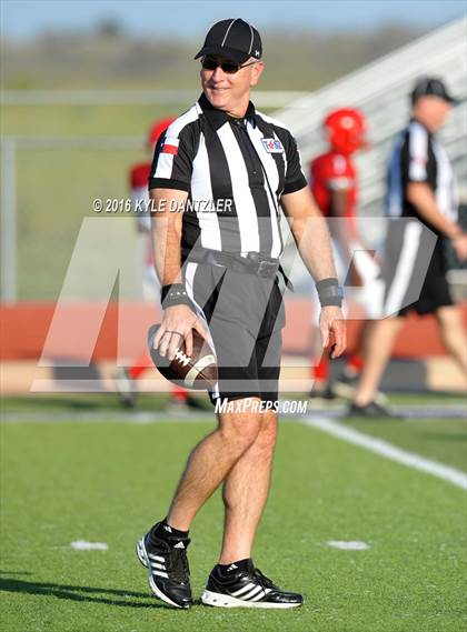 Thumbnail 3 in Hirschi @ Sanger photogallery.
