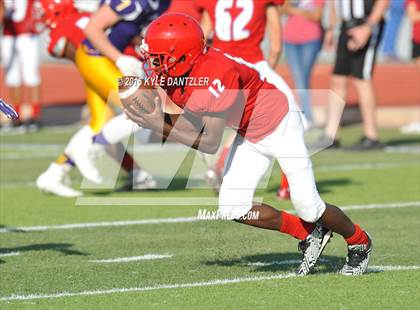 Thumbnail 3 in Hirschi @ Sanger photogallery.