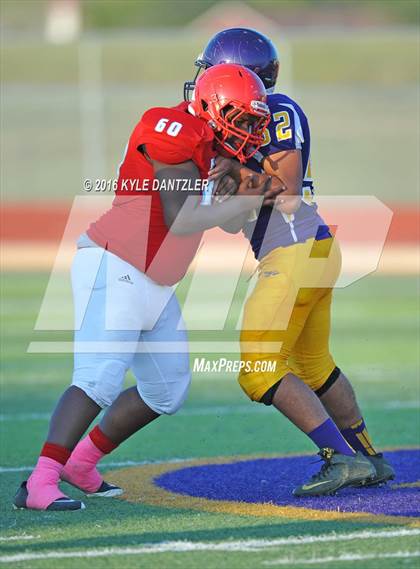 Thumbnail 3 in Hirschi @ Sanger photogallery.