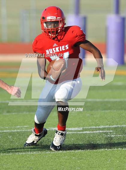 Thumbnail 3 in Hirschi @ Sanger photogallery.