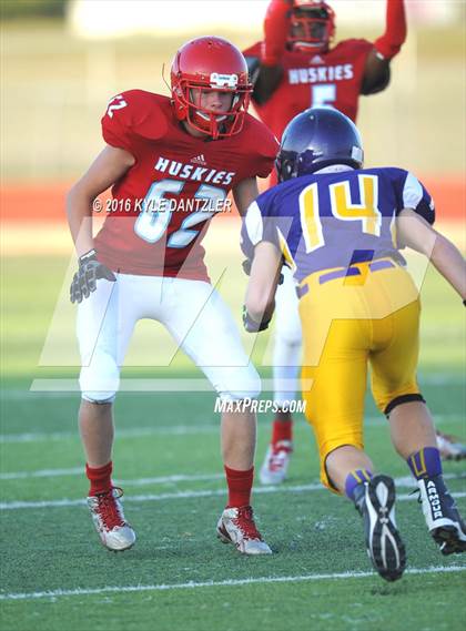 Thumbnail 3 in Hirschi @ Sanger photogallery.