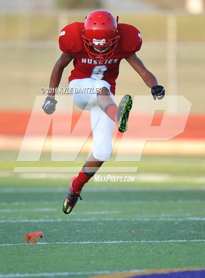 Thumbnail 2 in Hirschi @ Sanger photogallery.