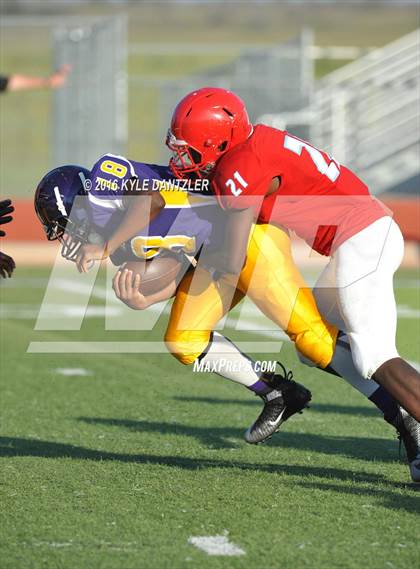 Thumbnail 2 in Hirschi @ Sanger photogallery.