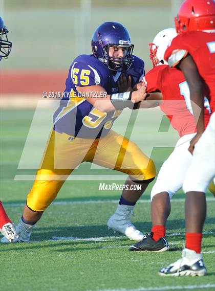 Thumbnail 1 in Hirschi @ Sanger photogallery.