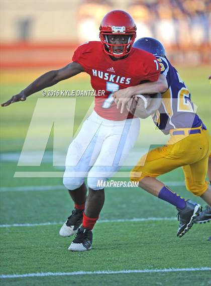 Thumbnail 2 in Hirschi @ Sanger photogallery.