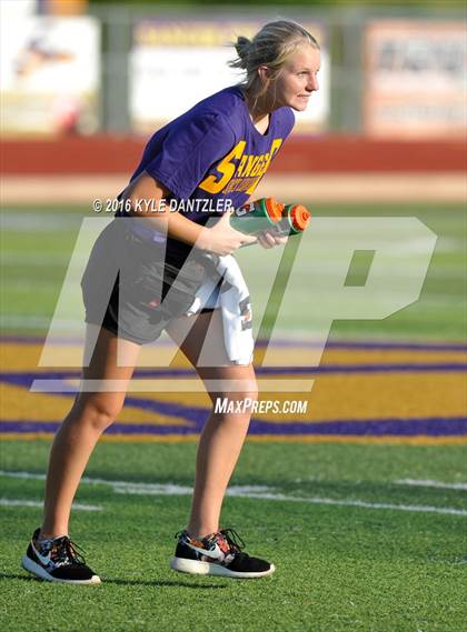 Thumbnail 2 in Hirschi @ Sanger photogallery.