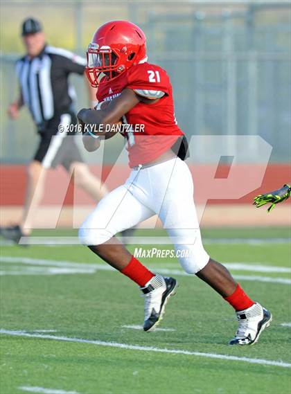 Thumbnail 2 in Hirschi @ Sanger photogallery.
