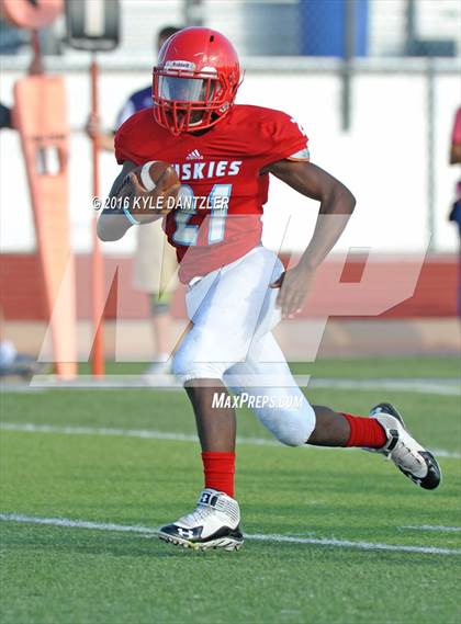 Thumbnail 2 in Hirschi @ Sanger photogallery.