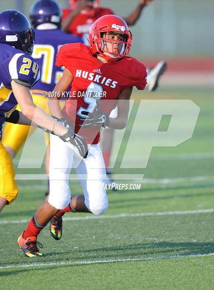 Thumbnail 3 in Hirschi @ Sanger photogallery.