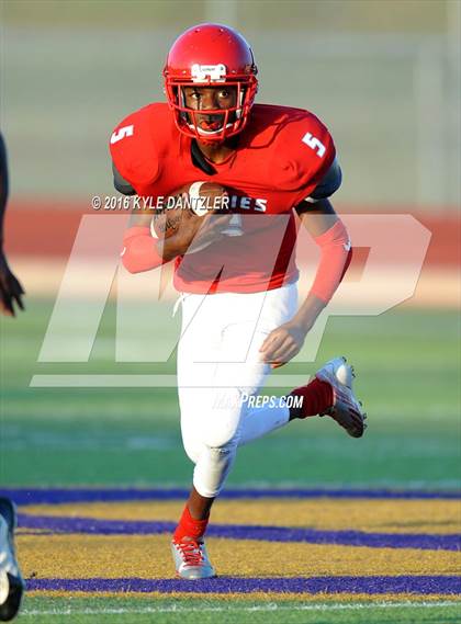 Thumbnail 2 in Hirschi @ Sanger photogallery.