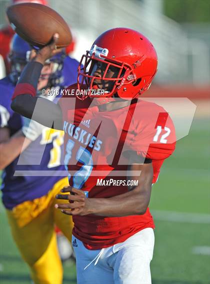 Thumbnail 2 in Hirschi @ Sanger photogallery.