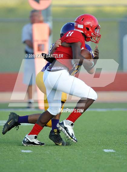 Thumbnail 1 in Hirschi @ Sanger photogallery.