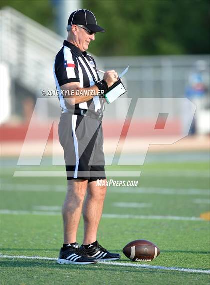 Thumbnail 1 in Hirschi @ Sanger photogallery.