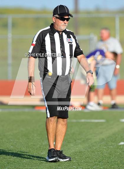 Thumbnail 1 in Hirschi @ Sanger photogallery.