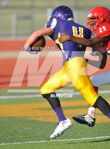 Thumbnail 2 in Hirschi @ Sanger photogallery.