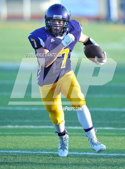 Thumbnail 1 in Hirschi @ Sanger photogallery.