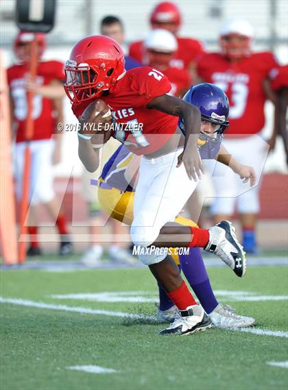 Thumbnail 2 in Hirschi @ Sanger photogallery.