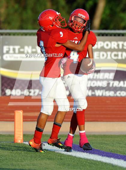 Thumbnail 2 in Hirschi @ Sanger photogallery.
