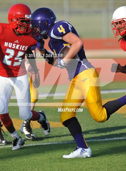 Thumbnail 3 in Hirschi @ Sanger photogallery.