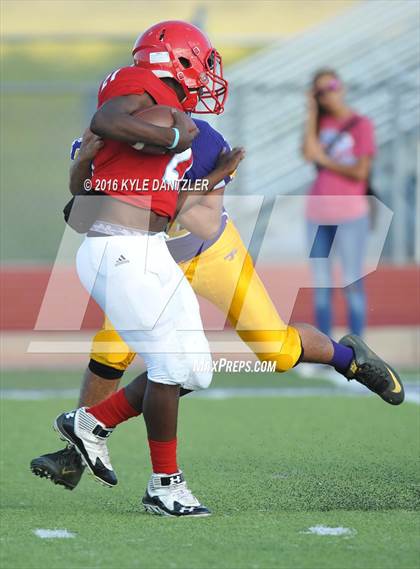 Thumbnail 3 in Hirschi @ Sanger photogallery.