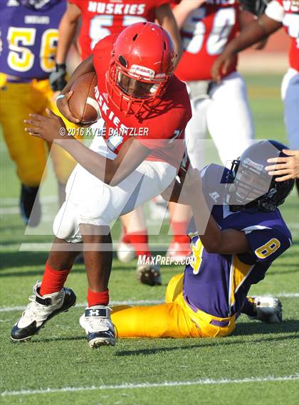 Thumbnail 3 in Hirschi @ Sanger photogallery.