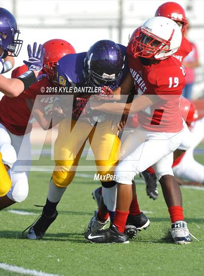 Thumbnail 2 in Hirschi @ Sanger photogallery.