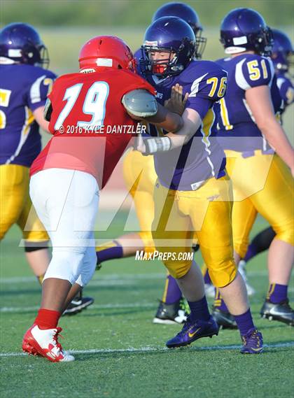 Thumbnail 3 in Hirschi @ Sanger photogallery.