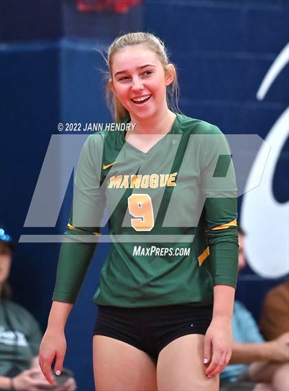 Thumbnail 2 in Liberty vs. Bishop Manogue (Durango Fall Classic) photogallery.
