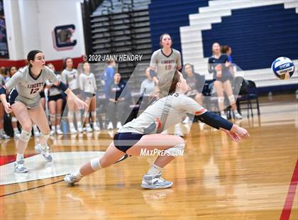 Thumbnail 1 in Liberty vs. Bishop Manogue (Durango Fall Classic) photogallery.