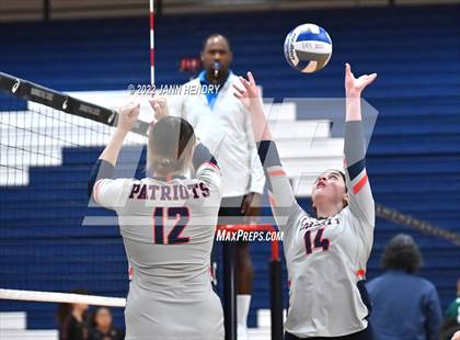 Thumbnail 3 in Liberty vs. Bishop Manogue (Durango Fall Classic) photogallery.