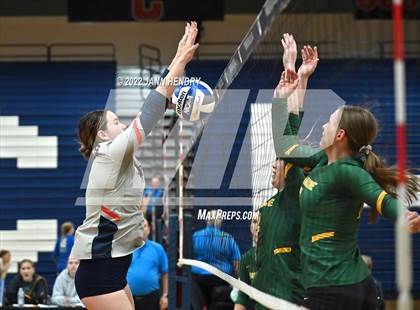 Thumbnail 1 in Liberty vs. Bishop Manogue (Durango Fall Classic) photogallery.