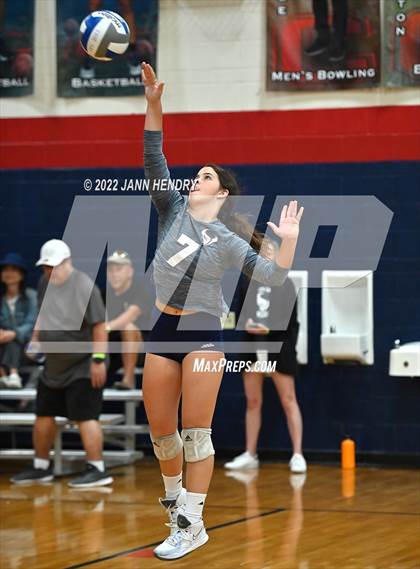 Thumbnail 1 in Liberty vs. Bishop Manogue (Durango Fall Classic) photogallery.
