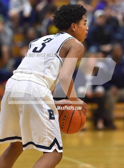 Thumbnail 3 in Emerald Ridge vs. Bellarmine Prep photogallery.