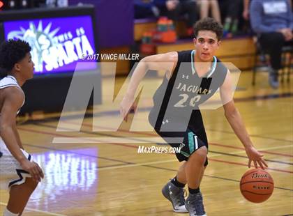Thumbnail 3 in Emerald Ridge vs. Bellarmine Prep photogallery.