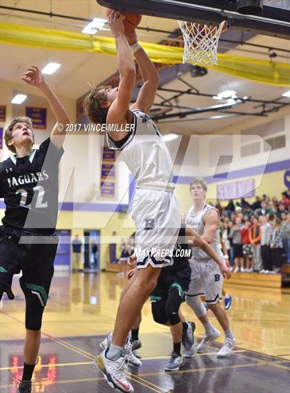 Thumbnail 1 in Emerald Ridge vs. Bellarmine Prep photogallery.