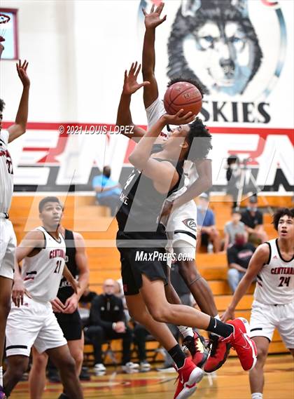 Thumbnail 1 in Harvard-Westlake @ Centennial (CIF SS Open DIV Playoff) photogallery.